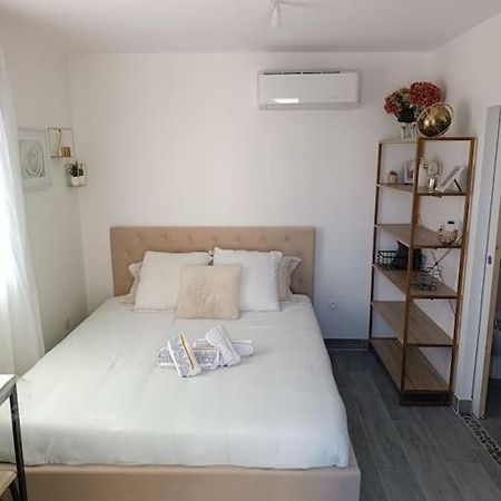 Charmant Studio Avec Piscine Villemoustaussou Eksteriør bilde